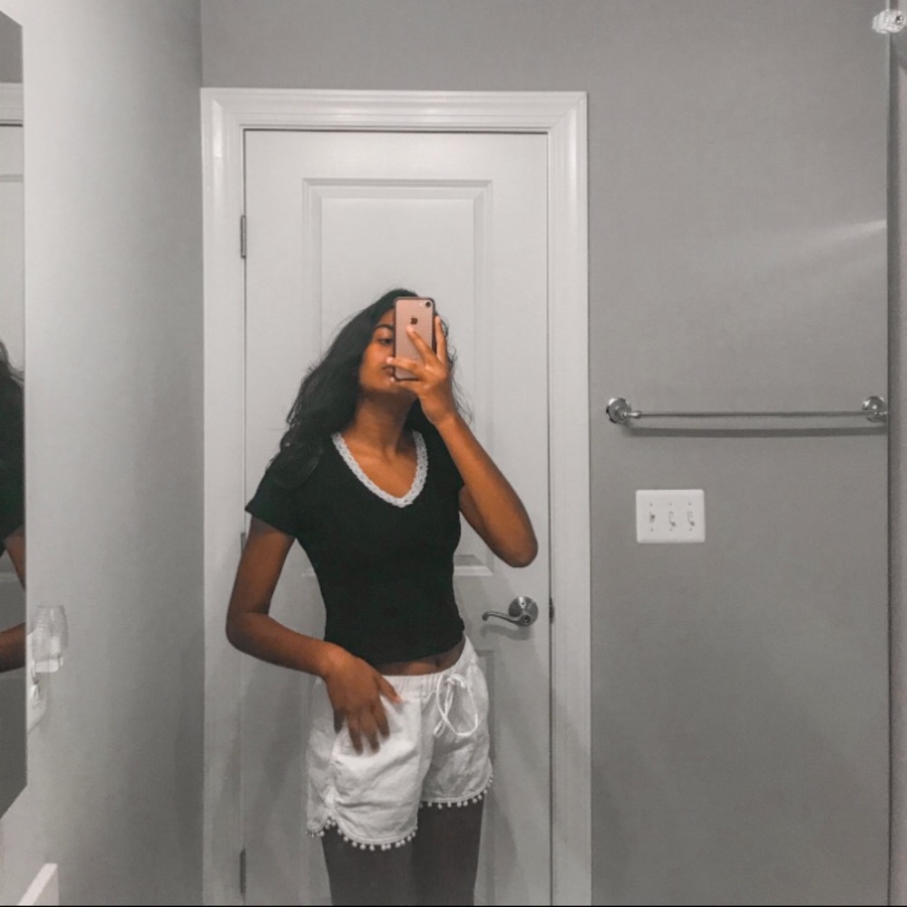 ✨RARE✨ Brandy Melville black top!